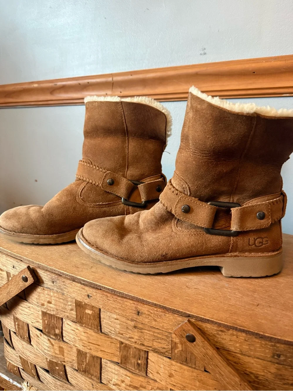 UGG Cedric Chestnut Suede Shearling Foldover Biker Boots Size 8